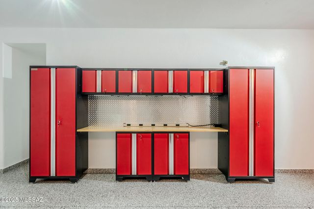 13258 N Pioneer Way, Oro Valley, AZ 85755