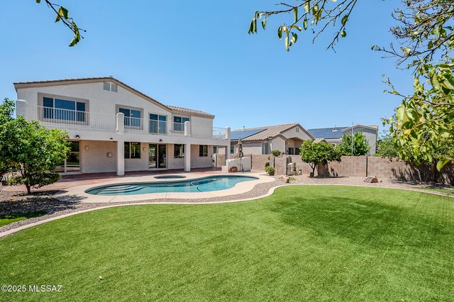 13258 N Pioneer Way, Oro Valley, AZ 85755