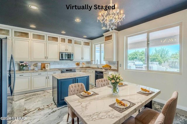 13258 N Pioneer Way, Oro Valley, AZ 85755