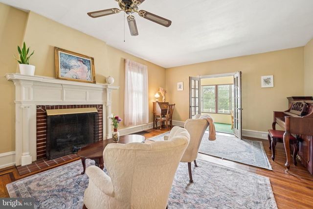 830 LINWOOD AVE, Collingswood, NJ 08108