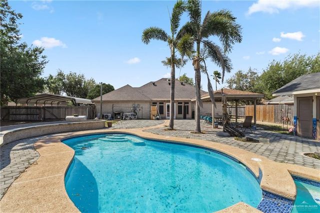1000 Paradise Circle, Palmview, TX 78572