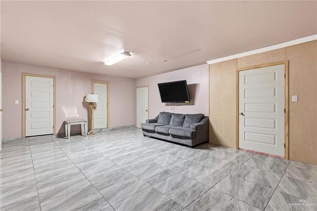 1000 Paradise Circle, Palmview, TX 78572