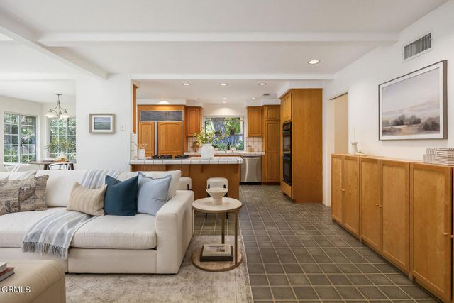 148 W Bonita Avenue, Sierra Madre, CA 91024
