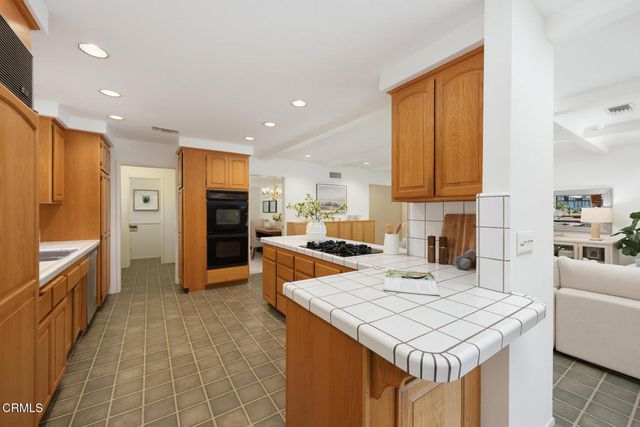 148 W Bonita Avenue, Sierra Madre, CA 91024