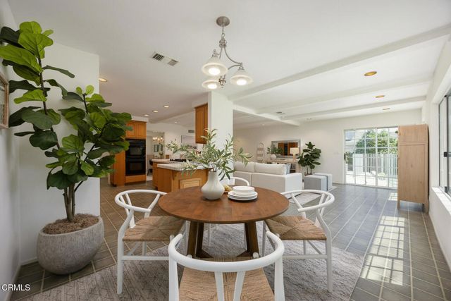 148 W Bonita Avenue, Sierra Madre, CA 91024