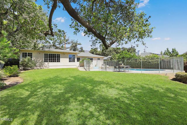 148 W Bonita Avenue, Sierra Madre, CA 91024
