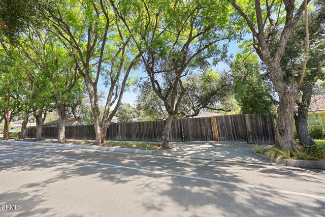 148 W Bonita Avenue, Sierra Madre, CA 91024