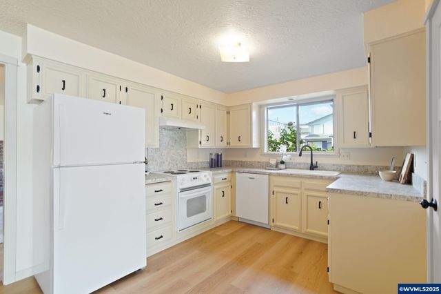 280 Brink Ct SE, Salem, OR 97317