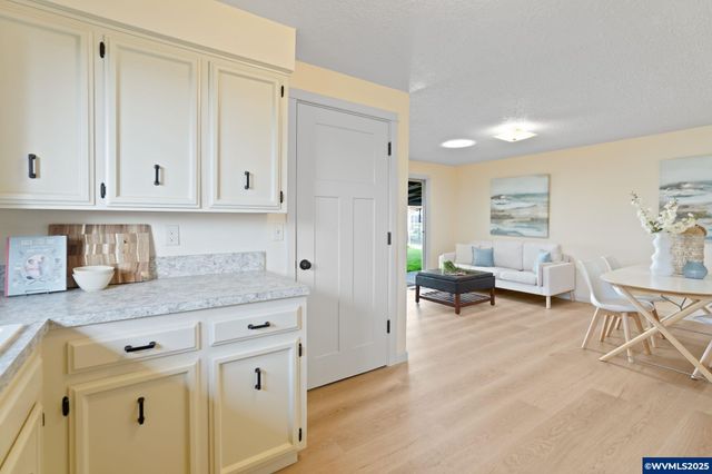 280 Brink Ct SE, Salem, OR 97317