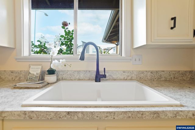 280 Brink Ct SE, Salem, OR 97317