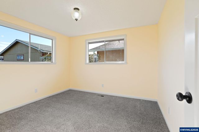 280 Brink Ct SE, Salem, OR 97317