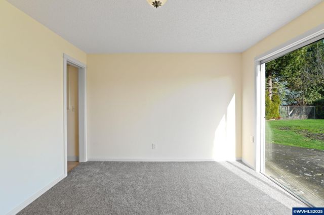 280 Brink Ct SE, Salem, OR 97317