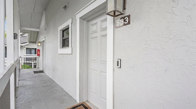 11863 Wimbledon Circle 532, Wellington, FL 33414