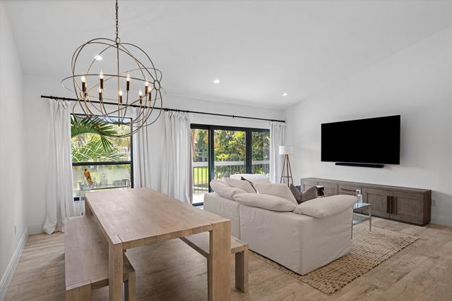 11863 Wimbledon Circle 532, Wellington, FL 33414