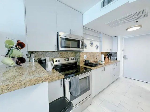 19201 Collins Ave 545, Sunny Isles Beach, FL 33160