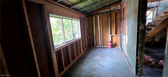 2554 Mountain View Avenue, Lakemore, OH 44250
