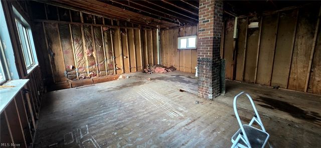 2554 Mountain View Avenue, Lakemore, OH 44250