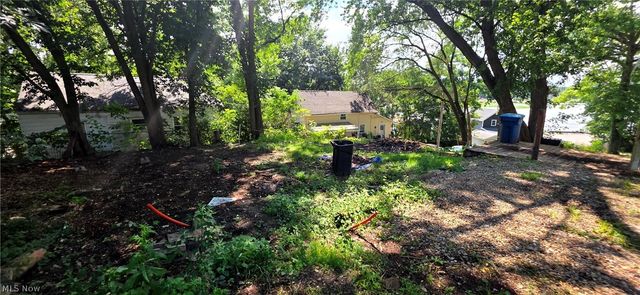 2554 Mountain View Avenue, Lakemore, OH 44250