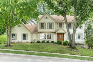 384 Greentrails Drive, Chesterfield, MO 63017