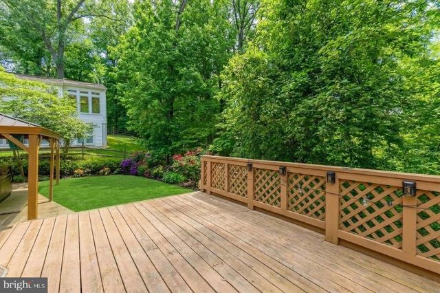 11601 MAGRUDER LN, Rockville, MD 20852