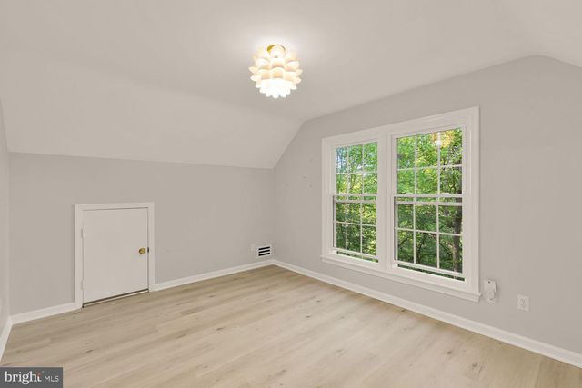 11601 MAGRUDER LN, Rockville, MD 20852