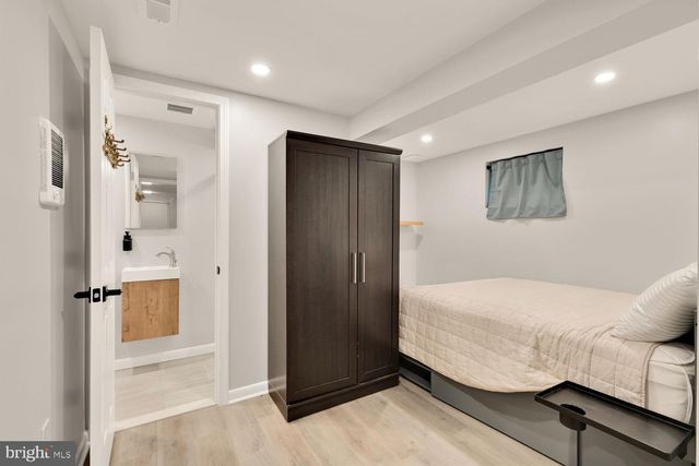 11601 MAGRUDER LN, Rockville, MD 20852