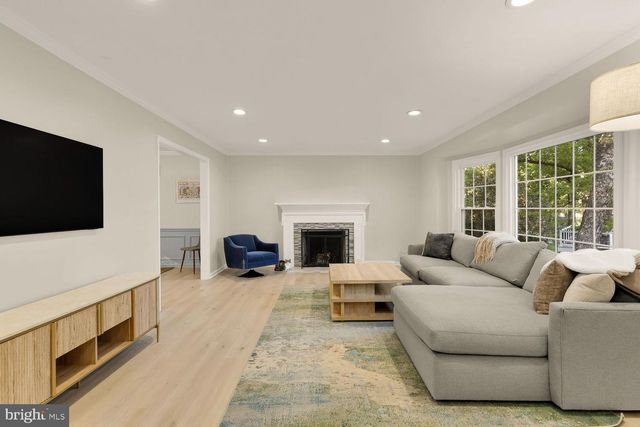 11601 MAGRUDER LN, Rockville, MD 20852