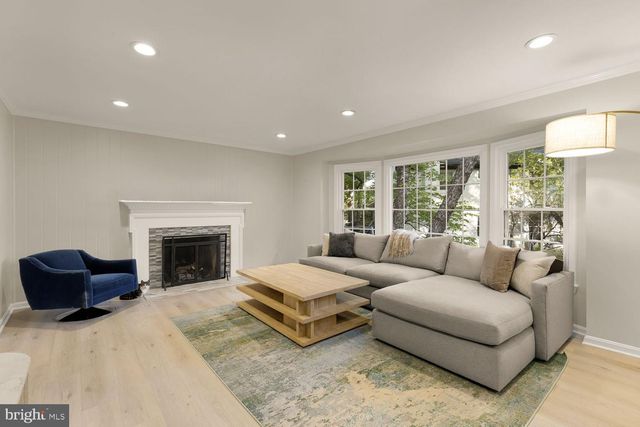 11601 MAGRUDER LN, Rockville, MD 20852
