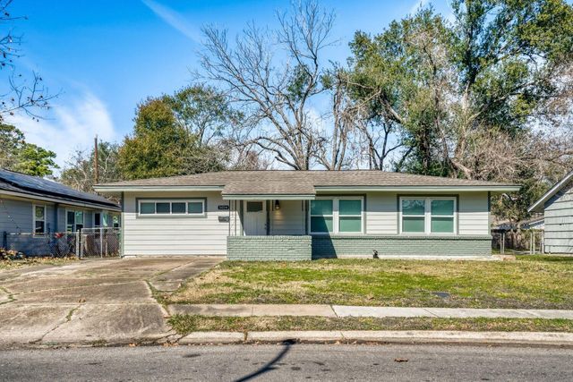 5014 Viking Drive, Houston, TX 77092