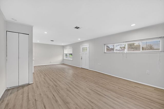 5014 Viking Drive, Houston, TX 77092