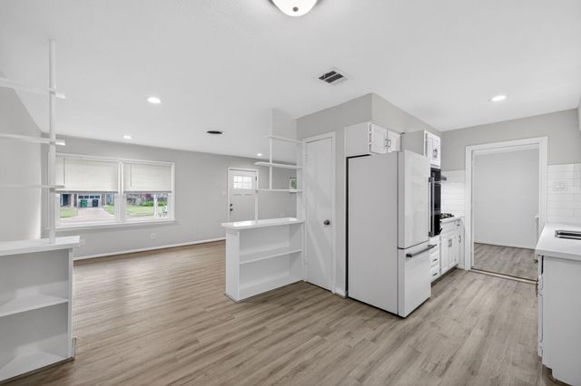 5014 Viking Drive, Houston, TX 77092