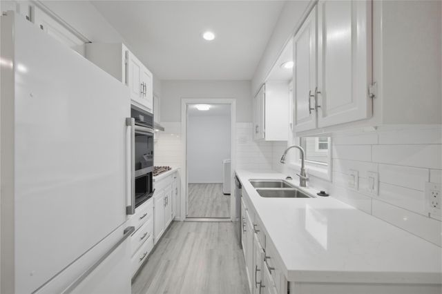 5014 Viking Drive, Houston, TX 77092
