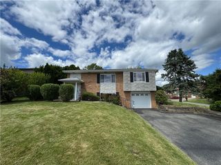 563 Meadowvale Dr, Cheswick, PA 15024