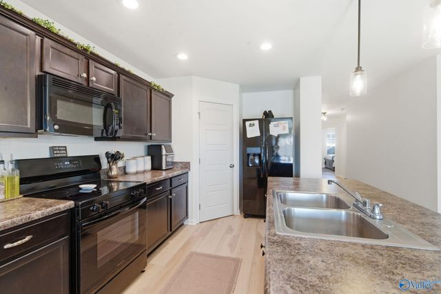 3368 Castlecreek Drive, Madison, AL 35756