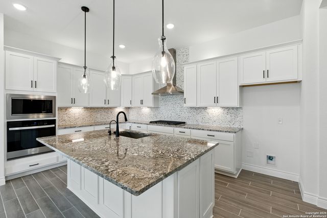 12465 Nazareth, San Antonio, TX 78253