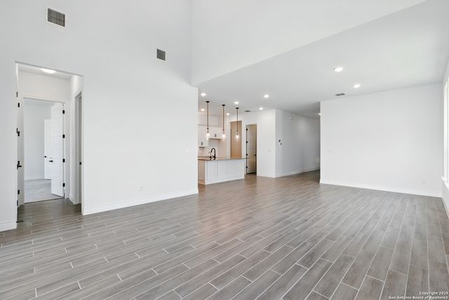 12465 Nazareth, San Antonio, TX 78253