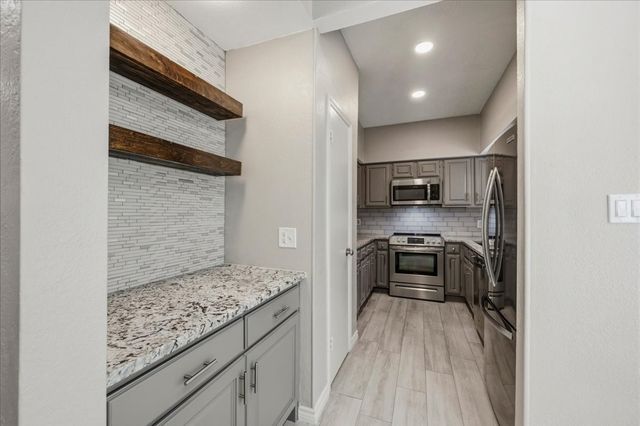 400 Pebble Way 161, Arlington, TX 76006