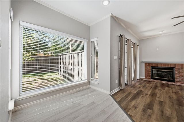 400 Pebble Way 161, Arlington, TX 76006