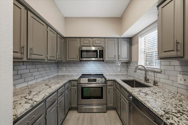 400 Pebble Way 161, Arlington, TX 76006