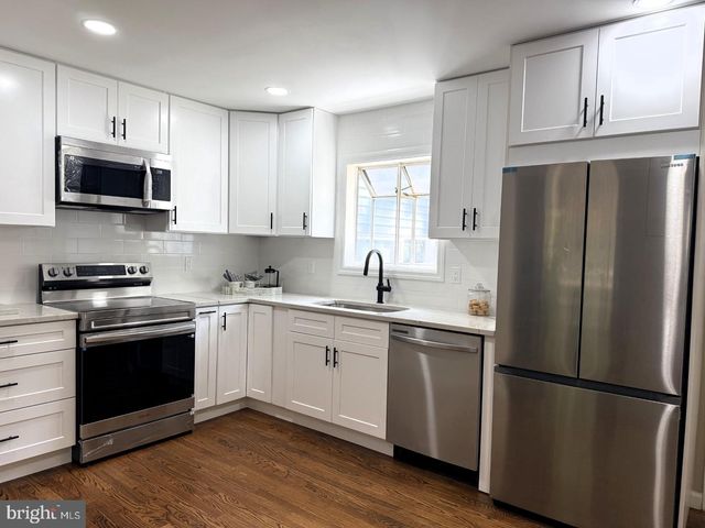 154 RIDGE RD, Southampton, NJ 08088