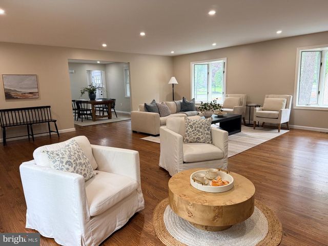 154 RIDGE RD, Southampton, NJ 08088