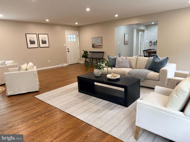 154 RIDGE RD, Southampton, NJ 08088