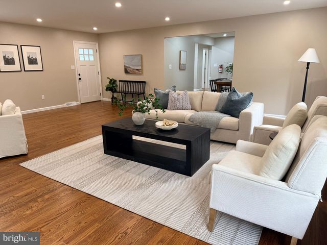 154 RIDGE RD, Southampton, NJ 08088