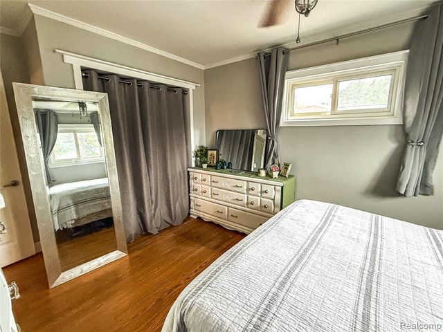 2804 Dunlop Street, Trenton, MI 48183