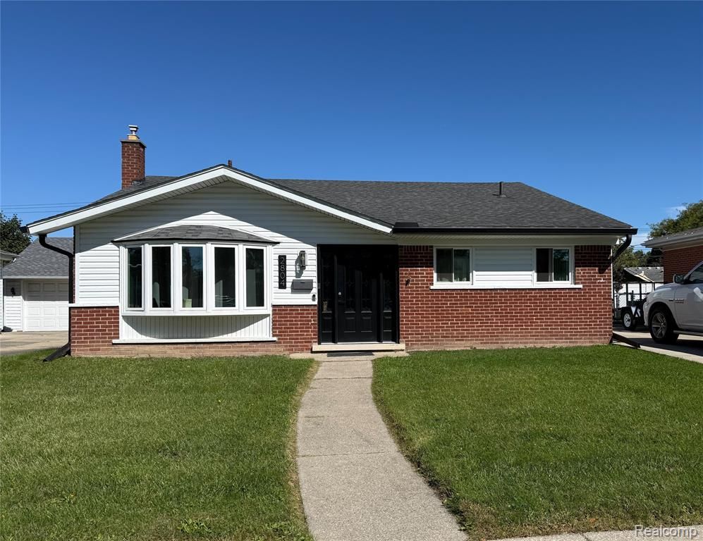2804 Dunlop Street, Trenton, MI 48183