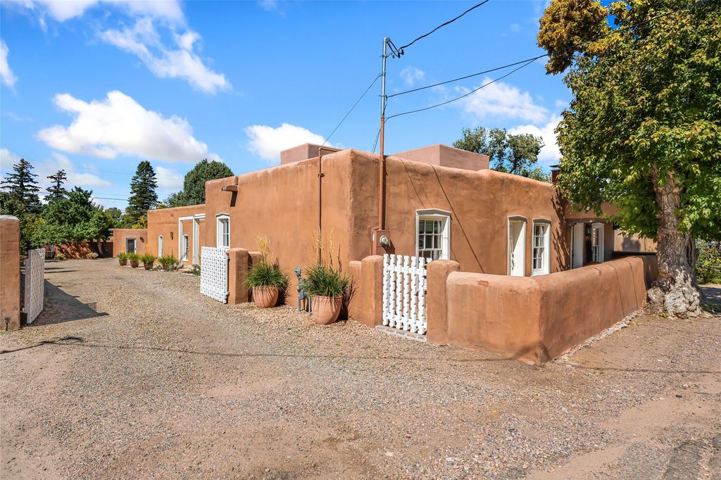 908 Galisteo Street, Santa Fe, NM 87505