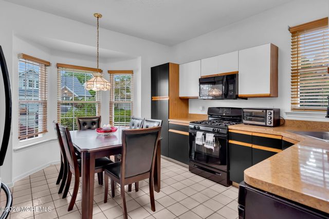 172 Sylvan Lake Boulevard, Bayville, NJ 08721