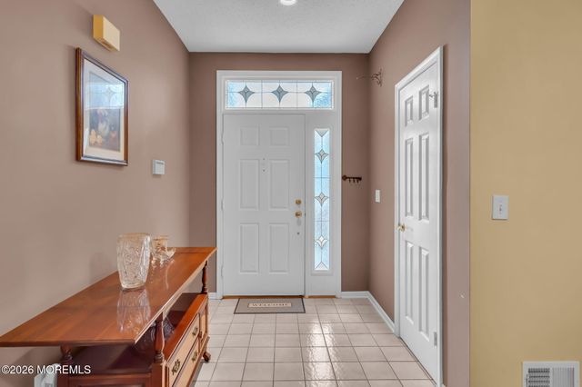 172 Sylvan Lake Boulevard, Bayville, NJ 08721