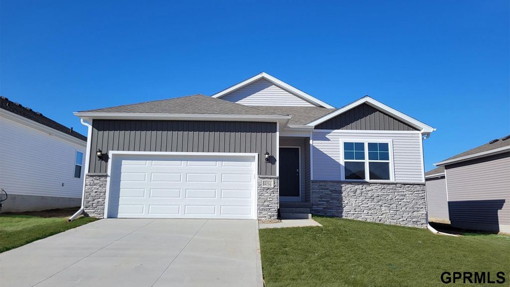 16409 Davidson Street, Bennington, NE 68007