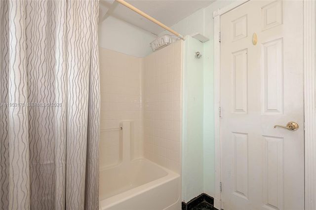 1611 Fletcher St, Hollywood, FL 33020